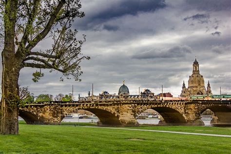 Dresden, Brücke mit Frauenkirche Foto & Bild | dresden, elbe, stadt ...