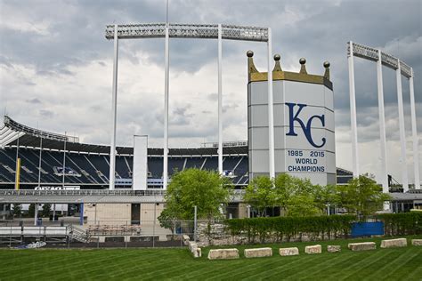 Kauffman Stadium: Home of the Kansas City Royals - The Stadiums Guide