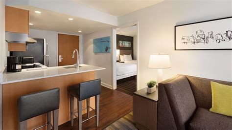 Extended Stay Hotel Rooms near Miami Airport | Hyatt House Miami