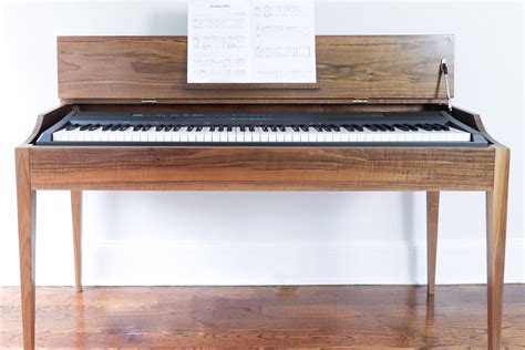 Making a Walnut Keyboard Stand — 3x3 Custom