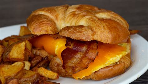 Bacon, Egg & Cheese Croissant – Metro Diner