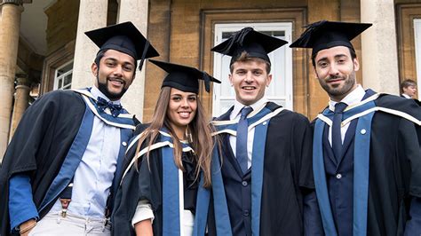 Academic dress - Oxford Brookes University