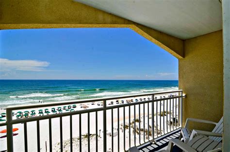 Gulf-front balcony at the Best Western Fort Walton Beachfront hotel ...