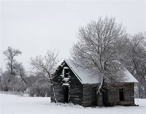 Cabin in the Winter - Thru Our Eyes Photography | Linton Wildlife Photos