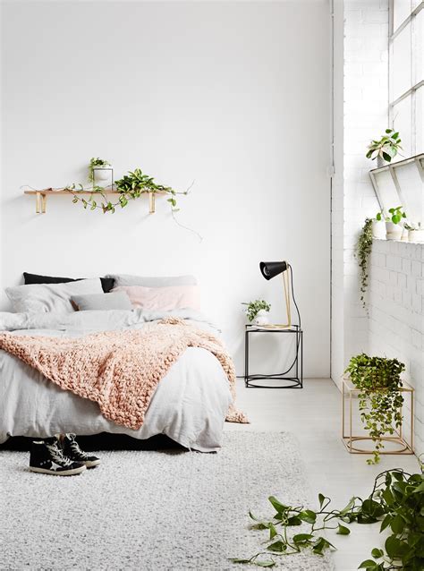 40 Serenely Minimalist Bedrooms To Help You Embrace Simple Comforts