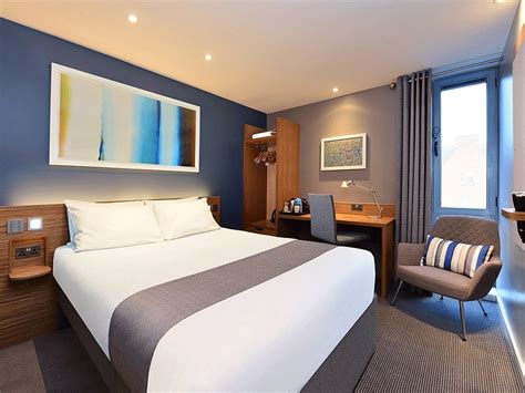 TRAVELODGE LONDON CENTRAL CITY ROAD - Updated 2021 Prices, Hotel ...