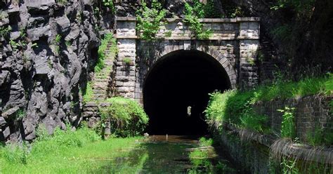 Paw Paw Tunnel, Oldtown | Roadtrippers