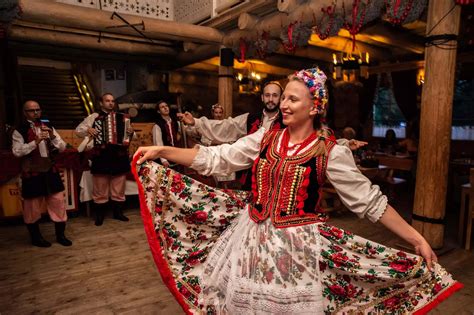 Polish evening with folk dance show and food tasting | AB Poland