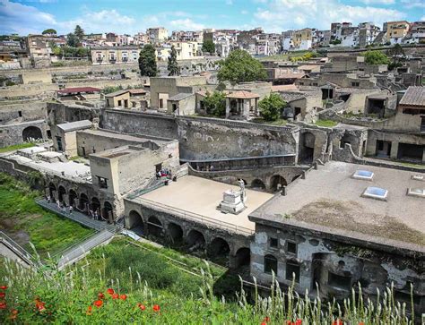 An Unhelpful Guide to... Herculaneum Ruins