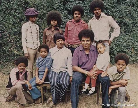 1971 - Family Shoot | Jackson family, Jackson, Young michael jackson