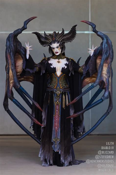 The First Diablo 4 Cosplay Was Perfect | Diablo cosplay, Cosplay, Best ...