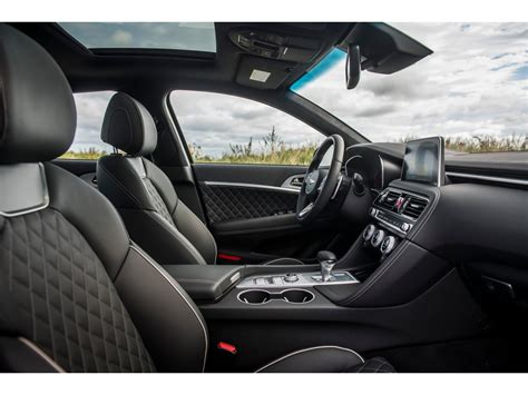 2021 Genesis G70: 152 Interior Photos | U.S. News