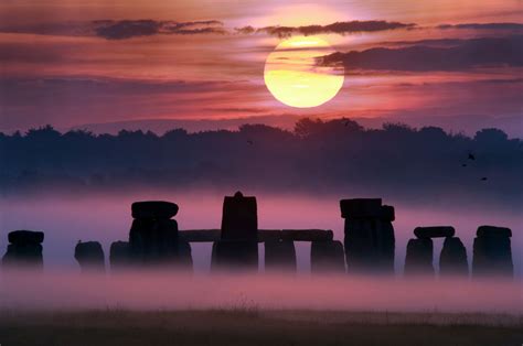 Stonehenge Mist | Stonehenge images, Stonehenge, Astronomy pictures