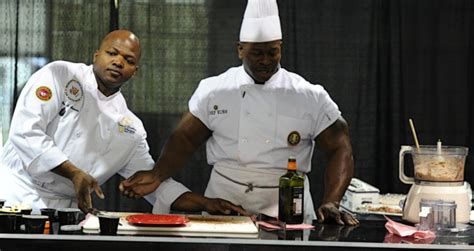 Twitter Explodes After Learning of White House Bodybuilding Chef Andre ...