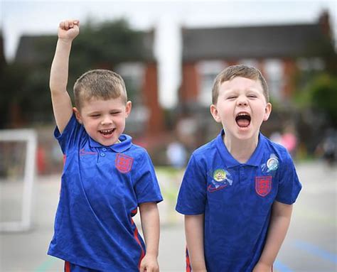 Euro 2020 final: England school Alexandra Park Primary has late start ...