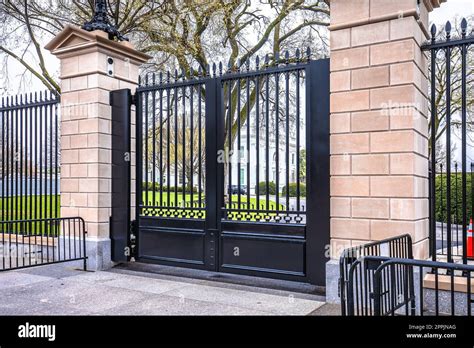 White House front gate fence view, entrance to US President office ...