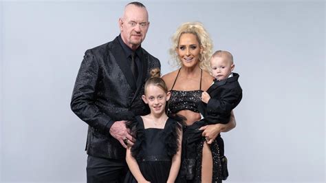 Michelle McCool Explains The Undertaker’s Absolutely Bizarre Phobia ...