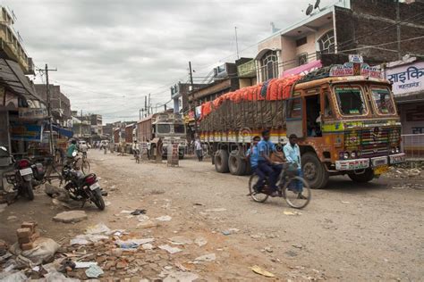 India - Nepal border editorial photography. Image of transport - 36117737