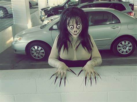 "Momo" Cosplay by Hannabal Marie #makeup #meme #momo #hannabalmarie # ...