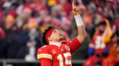 Patrick Mahomes wins 2nd MVP award ahead of Super Bowl