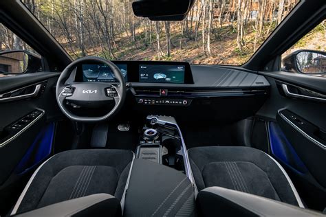 2023 Kia Niro Shows Off EV6-Style Interior With Twin Displays | Carscoops