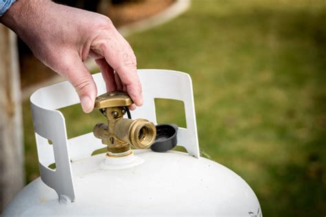 How Much Does A Full Propane Tank Weigh? | Advanced Propane Inc.