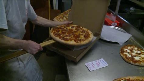 Beloved Enfield pizza restaurant closing its doors | fox61.com