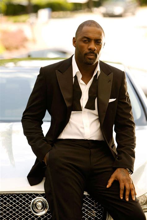 Idris Elba alborota a los fans de James Bond con mensaje en Twitter