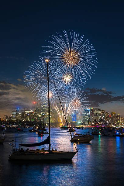 Sydney Harbour Fireworks Stock Photos, Pictures & Royalty-Free Images ...