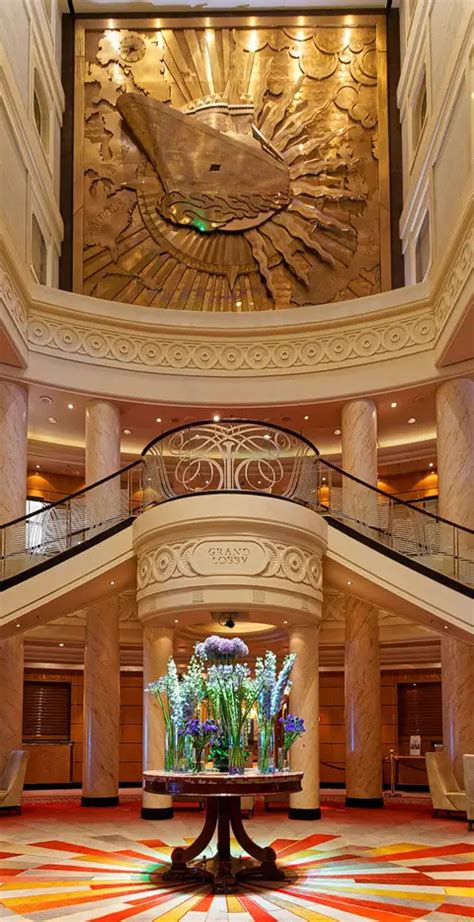 Grand Lobby | Queen Mary 2 | Kreuzfahrtschiff-Bilder