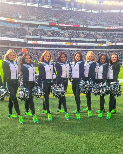 Philadelphia Eagles Cheerleaders - Madman Media Online