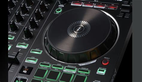 Roland DJ-202 Serato DJ Controller Review And Video