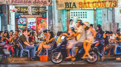 Bui Vien street - A guide to the backpacker street of Ho Chi Minh City