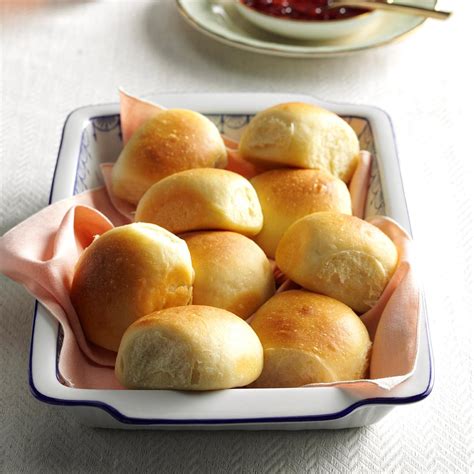 Soft Buttermilk Dinner Rolls Recipe | Taste of Home