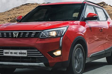 Mahindra XUV300 W6 Turbosport On-Road Price and Offers in Agartala ...