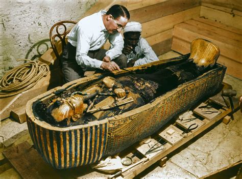 The discovery of Tutankhamun’s tomb shown in colour for the first time ...