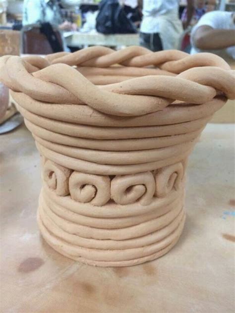 Ceramics : Pretty Coil Pot Coil Pottery, Pottery Pots, Pottery ...