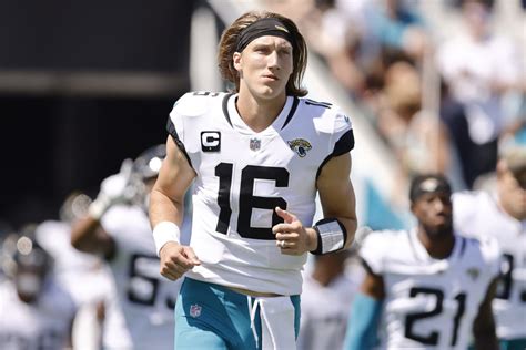 Trevor Lawrence Got Jaguars Workers Special Gift After Beating Titans ...