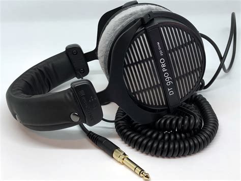 Review: Beyerdynamic DT 770 Pro & DT 990 Pro Over-Ear Headphones