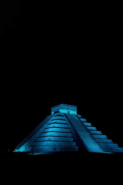 Mexico || Chichen Itza at Night - Sed Bona