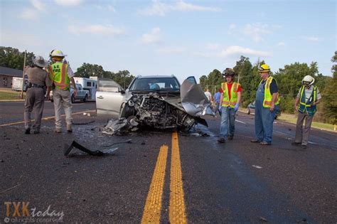 Head on collision on Hwy 59 | Texarkana Today