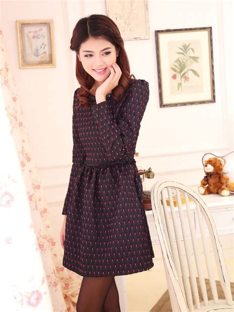 Slim Waist Charming Women Pearl Studded Slim Fit Dress