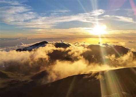 Sunrise at Haleakala – What toExpect Atop Maui's Highest Peak