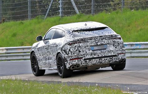 2023 Lamborghini Urus spy shots: Mid-cycle update for high-riding ...