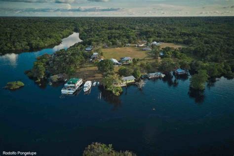 The sun helps power this remote rainforest community in Brazil ...