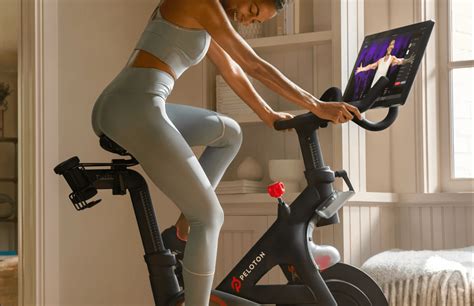 new Peloton Equipment (bike, treadmill) and new Links to Apple