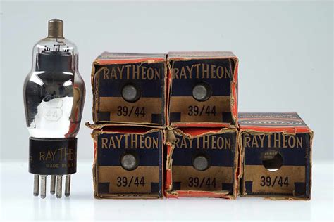 5 Vintage Raytheon 39/44 VT-49 139 NU239 Pentode Radio Tube | Reverb