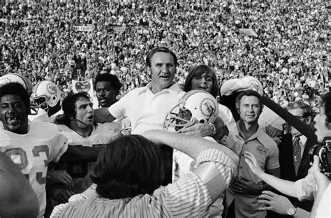 Don Shula, legendary former head coach of Miami Dolphins, dies at 90