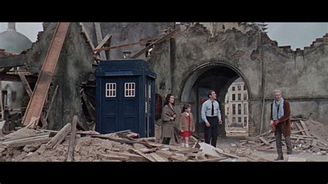 Daleks' Invasion Earth 2150 A.D. Blu-ray - Peter Cushing