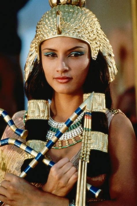 Cleopatra (1999) Photo: Cleopatra | Egyptian hairstyles, Egyptian women ...